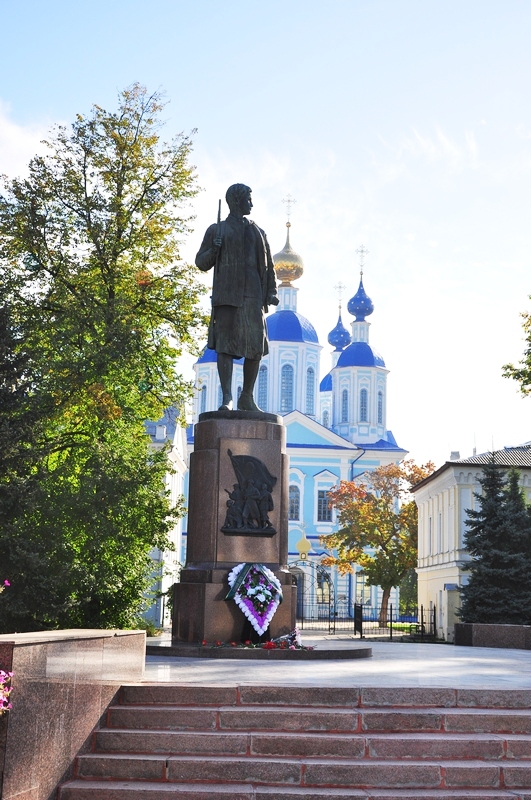 Памятники элисты к Северск недорого изготовление памятников ру